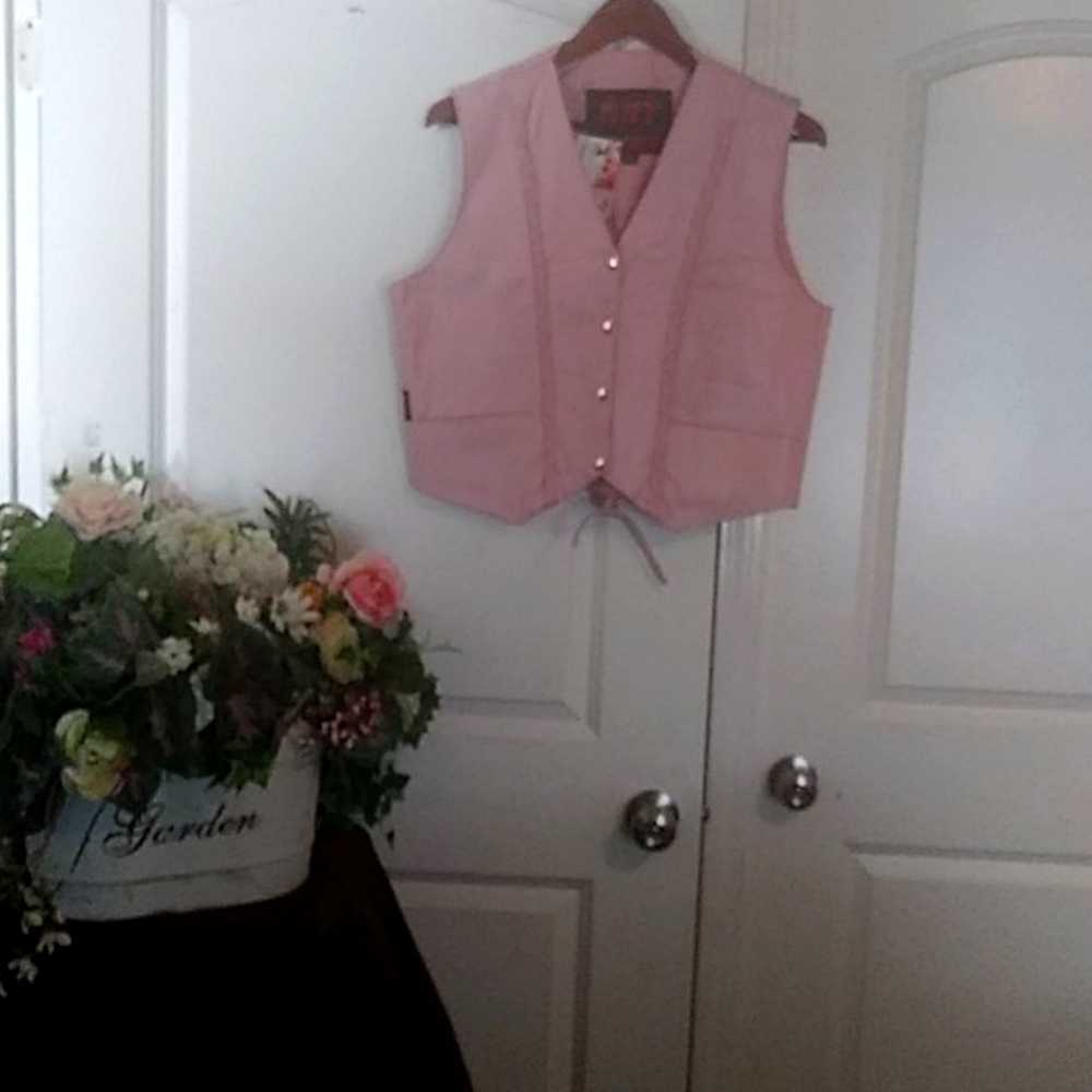 HOT LEATHER Biker pink vest. (116)